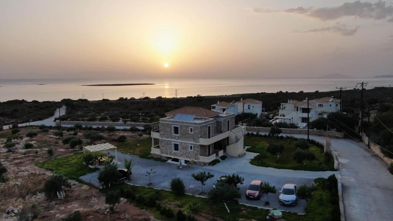 Castro Elafonisos Hotel Buitenkant foto