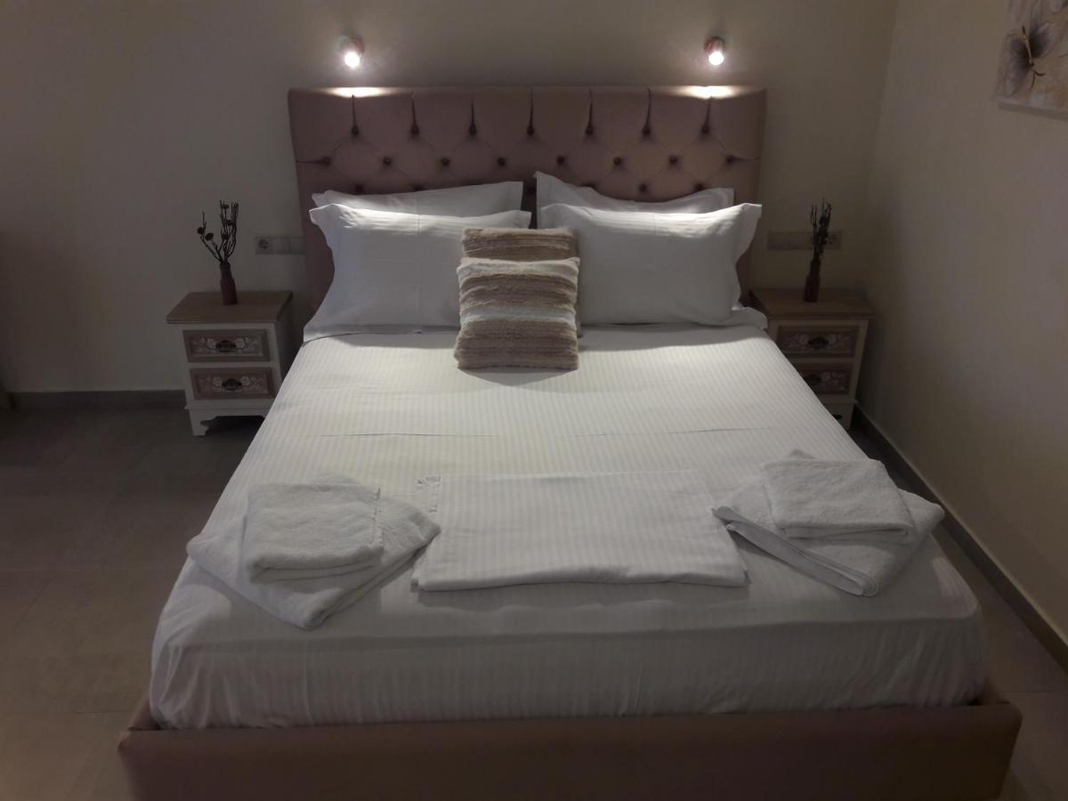Castro Elafonisos Hotel Buitenkant foto