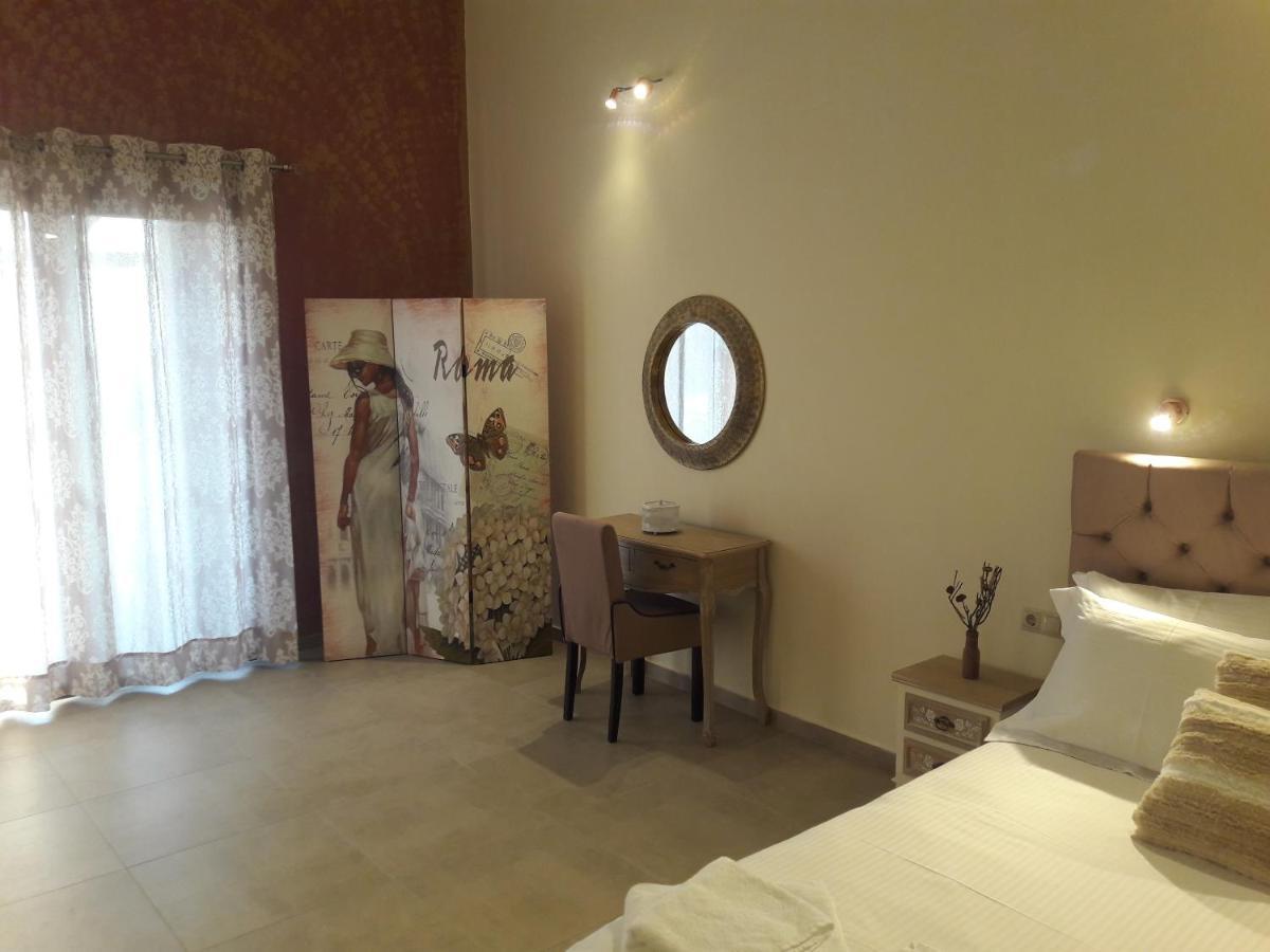 Castro Elafonisos Hotel Buitenkant foto