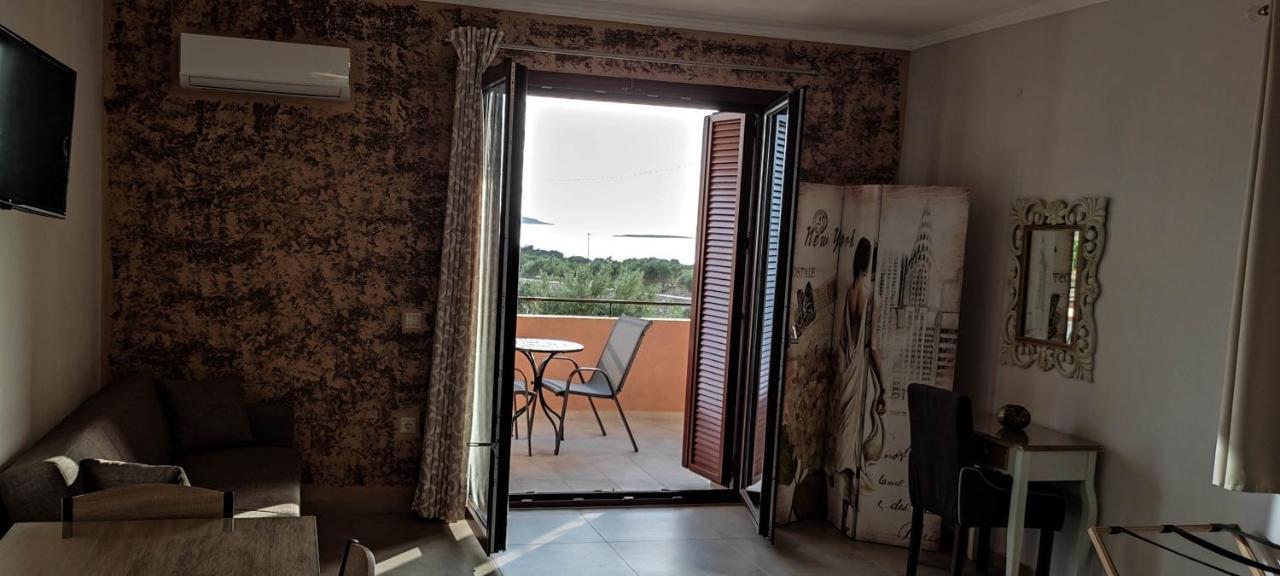 Castro Elafonisos Hotel Buitenkant foto