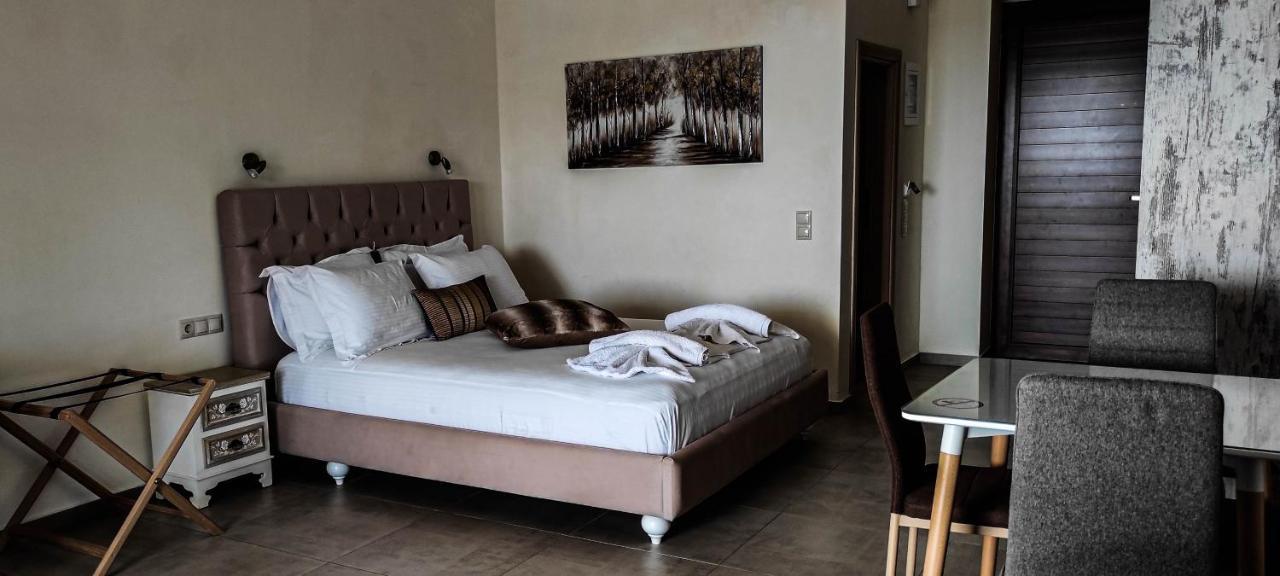 Castro Elafonisos Hotel Buitenkant foto